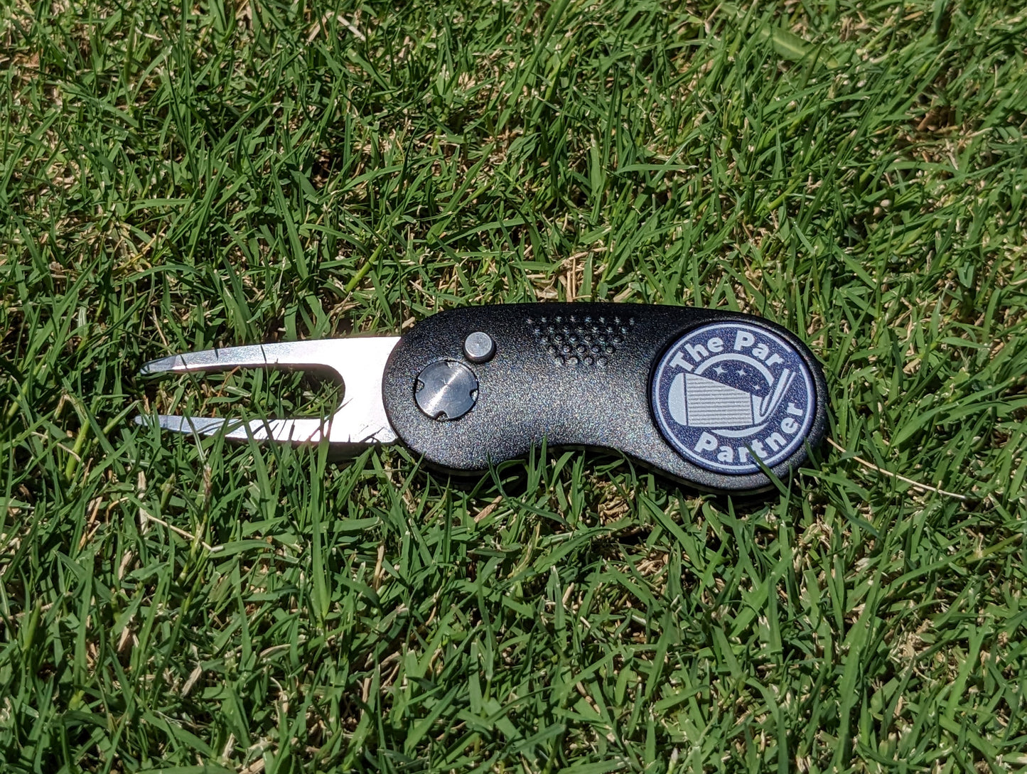 The Par Partner Divot Tool w/ Ball Marker