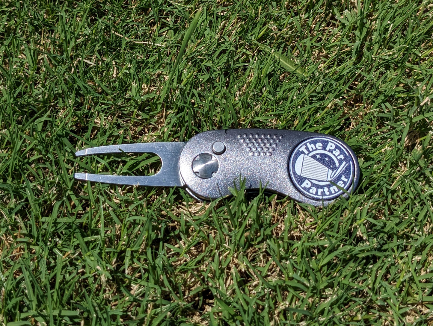 The Par Partner Divot Tool w/ Ball Marker