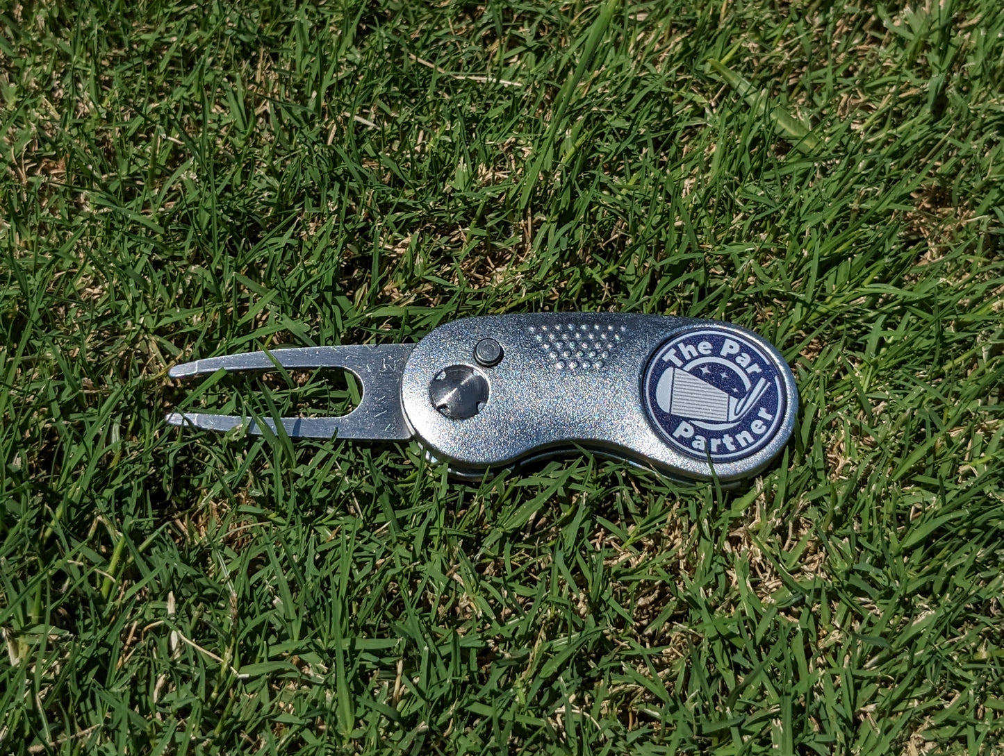 The Par Partner Divot Tool w/ Ball Marker